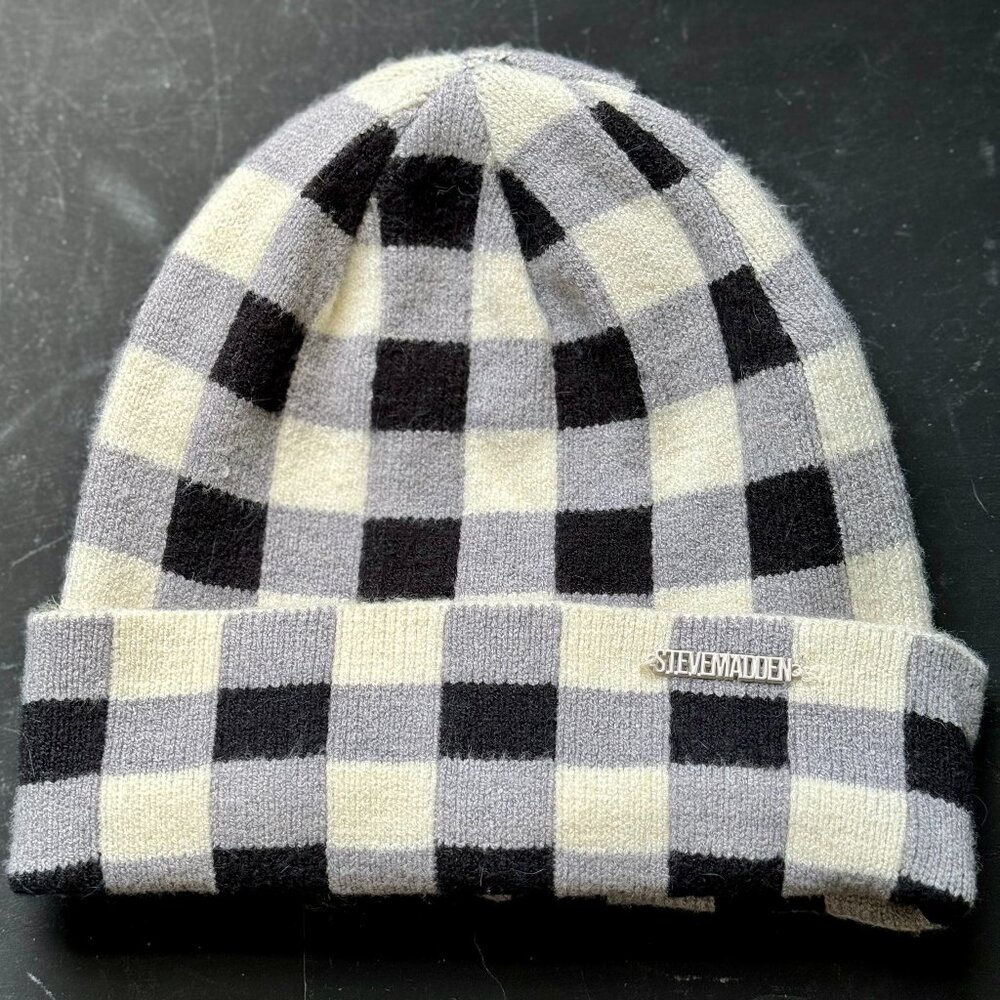 Steve Madden Black, White and Grey Checkered Beanie NWOT
